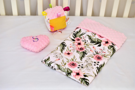 Pachet cadou Iepuras Paste si paturica model trandafiri, plus roz pal [2]