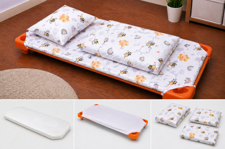 Lenjerie Pat Stivuibil Gradinita - Pachet Set lenjerie 3 piese model albinute patut stivuibil + saltea patut stivuibil + protectie impermeabila