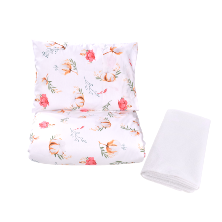 Lenjerie Pat Stivuibil Gradinita - Pachet Set lenjerie 5 piese patut stivuibil model flori de bumbac + protectie impermeabila - Paturica fermecata