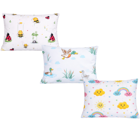 Set Lenjerie Pat Gradinita - Set 3 huse pernuță 40x28 cm – Model cu rățuște, Curcubee și norișori și Albinuțe și buburuze