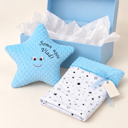 SSet cadou bebelusi 2 piese, steluta personalizata cu nume si paturica moale bleu si stelute [1]