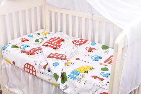 Set complet lenjerie 5 piese pentru patut incastrabil gradinita model masinute colorate [1]