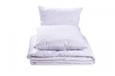 Set cuvertura si 2 pernute minky velvet alb [5]