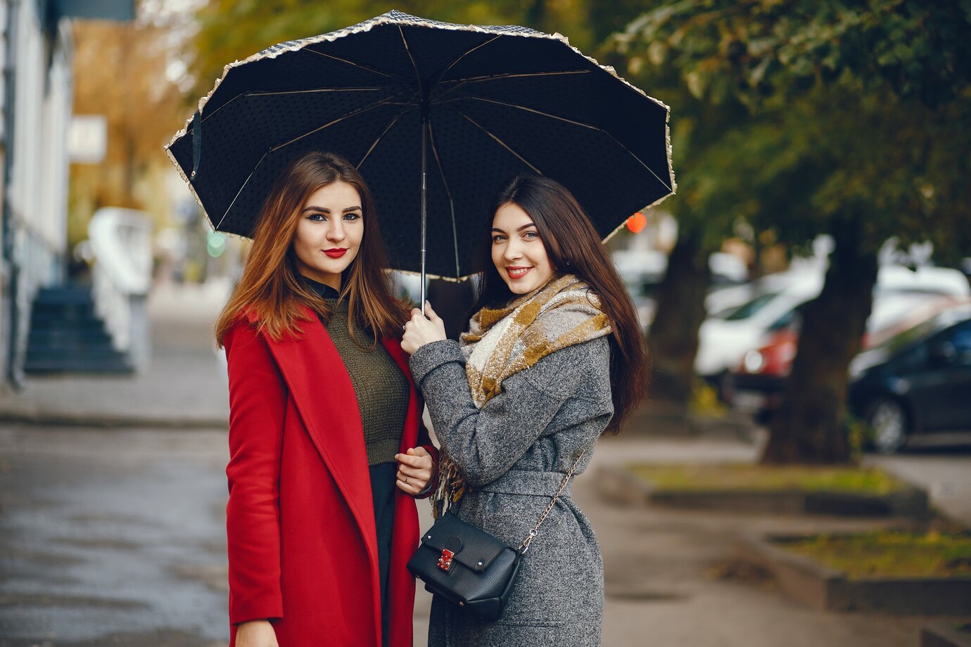 Incălțăminte și accesorii pentru acest sezon: Tendințe în modă și funcționalitate