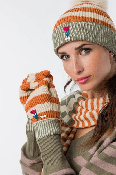 manussi-dama-anekke-43492-011 [2]