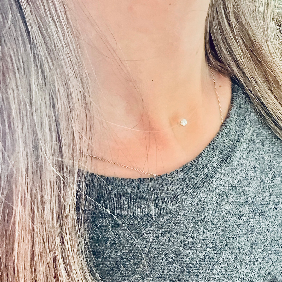 Lantisor cu perla si fir transparent [3]