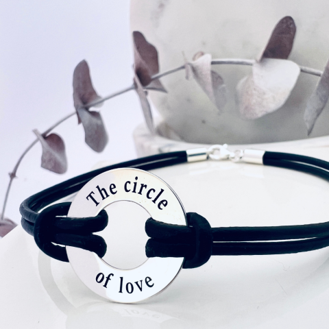 Bratari argint barbati personalizate - Bratara cu disc argint, snur piele naturala sau textil - The Circle of Love
