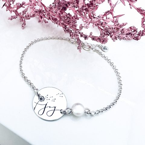 Bratara personalizata cu banut din argint si perla - Joy [2]