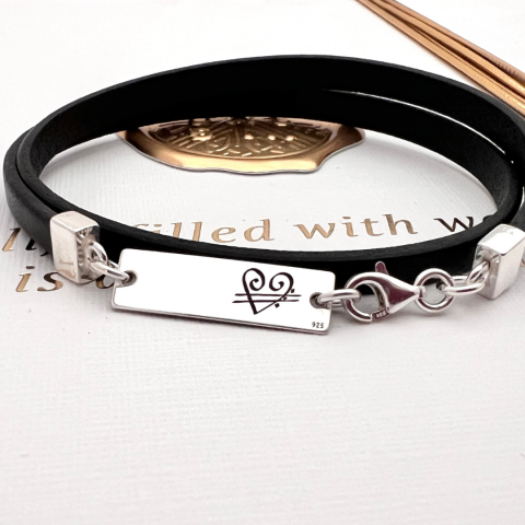 Brățară plăcuță argint cu șnur piele naturală - Unconditional Love [1]