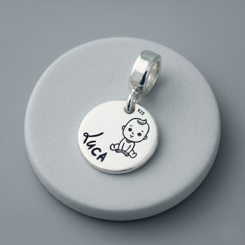 Cadouri personalizate iubita / sotie - Charm banut argint personalizat cu Nume si Simbol