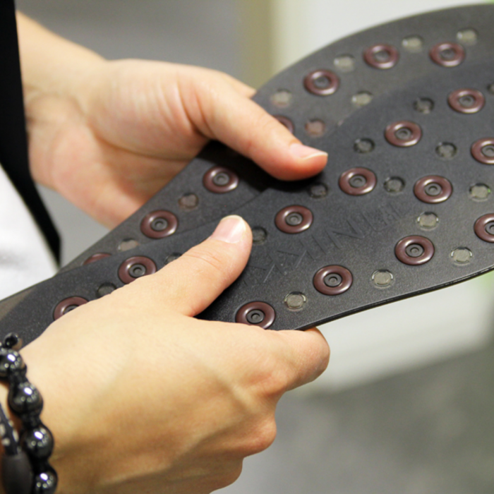 Branţuri magnetice Nikken Kenko mStrides®, indicate atunci când faci sport, mărime ajustabilă 35 - 40 [3]