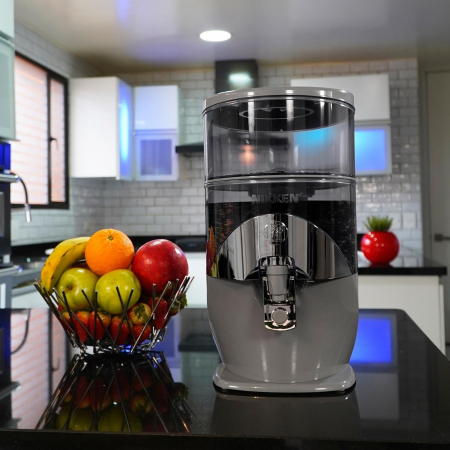 Filtru de apă PiMag Waterfall® Nikken, portabil, bazat pe un sistem de filtrare gravitaţională a apei, produce apă PiMag® - apa Pi magnetizată, alcalină - capacitate 5.5 litri [2]