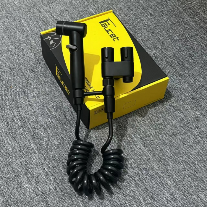 Set baterie bideu igienic cu duș manual, furtun spiral flexibil și valvă control apă, montaj perete, finisaj negru mat – PHN Mag [3]