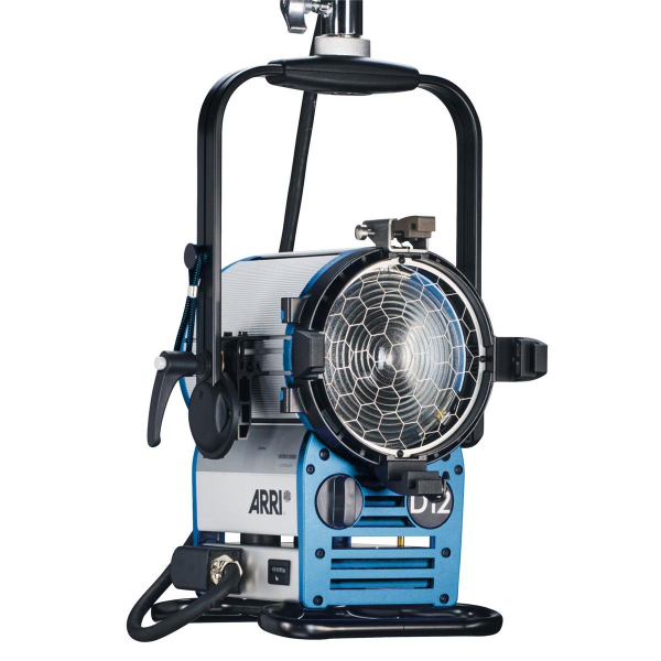 Arri Sursa de iluminare HMI Fresnel True Blue D12 [10]