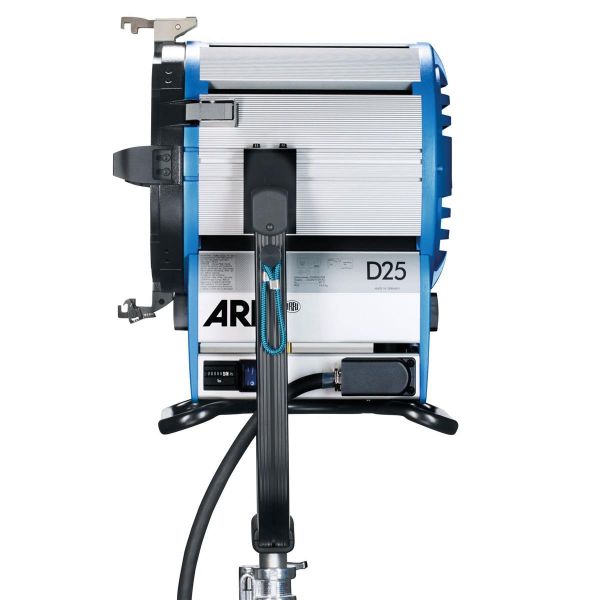 Arri Sursa de iluminare HMI Fresnel True Blue D25 [10]