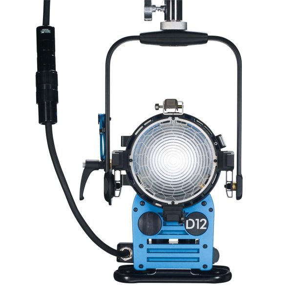 Arri Sursa de iluminare HMI Fresnel True Blue D12 [11]