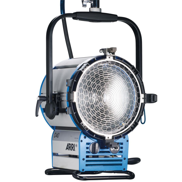 Arri Sursa de iluminare HMI Fresnel True Blue D40 [11]