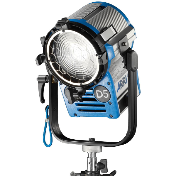Arri Sursa de iluminare HMI Fresnel True Blue D5 [2]