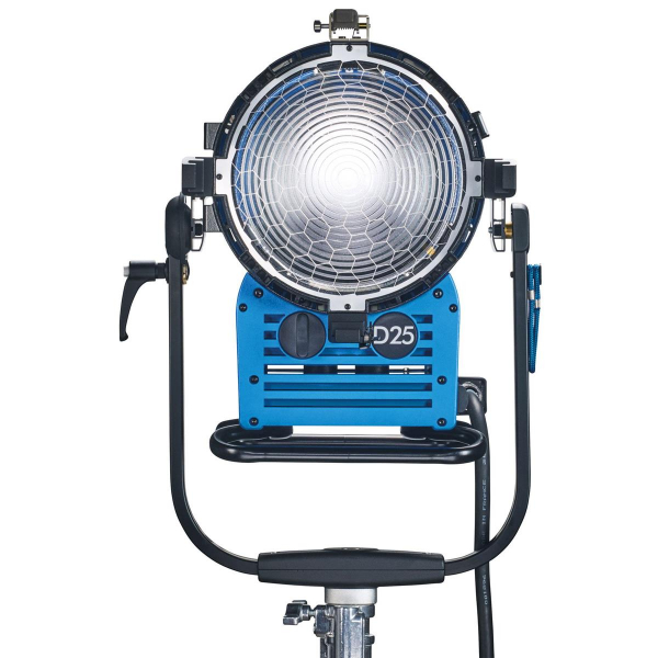 Arri Sursa de iluminare HMI Fresnel True Blue D25 [2]