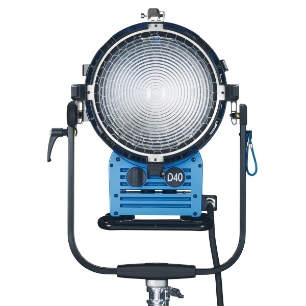 Arri Sursa de iluminare HMI Fresnel True Blue D40 [2]