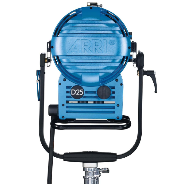 Arri Sursa de iluminare HMI Fresnel True Blue D25 [6]