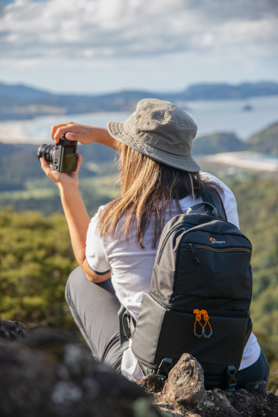 Lowepro Sling Fastpack SL 250 AW III [2]