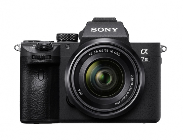 Sony A7 III KIT 28-70 F 3.5-5.6 OSS Aparat Foto Mirrorless