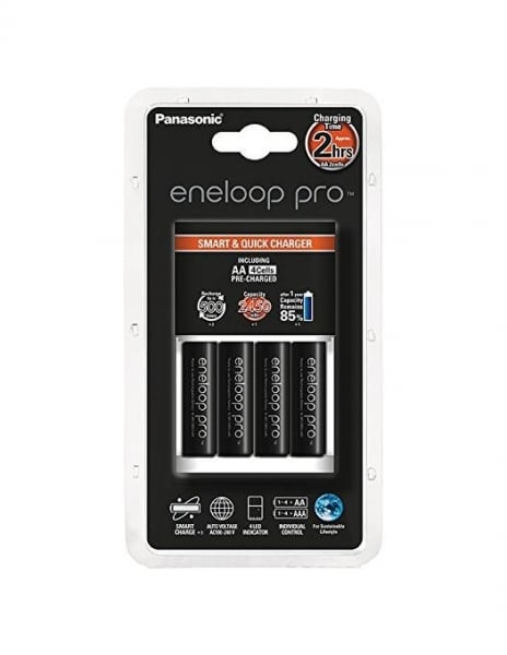 Panasonic Incarcator Eneloop cu 4 AA acumulatori inclusi [1]