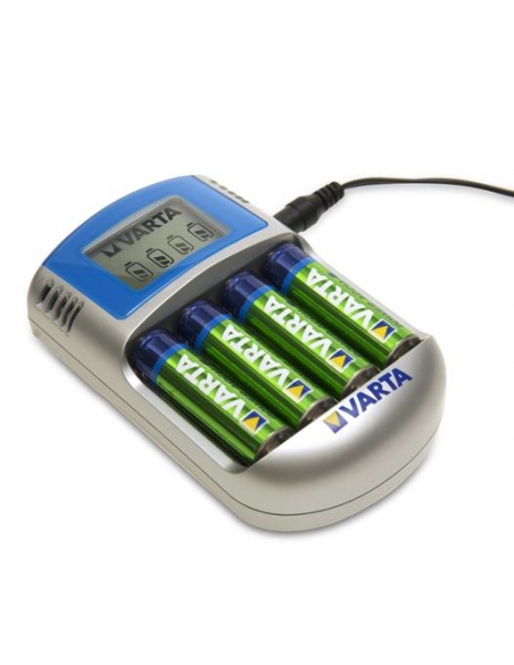 Incarcator Varta LCD 57070 + 4 acumulatori Varta 2600mah [2]