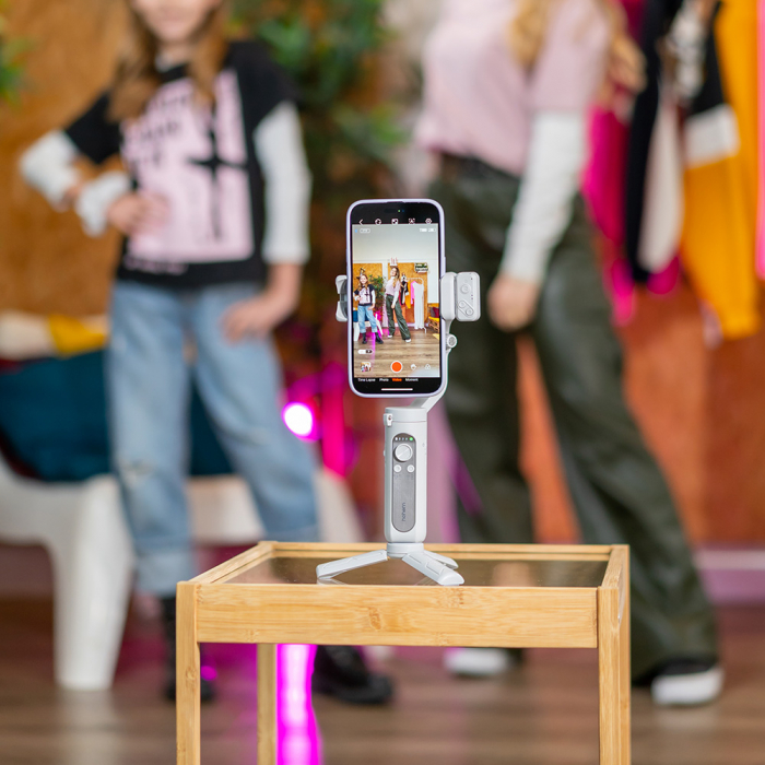 Hohem iSteady XE Stabilizator smartphone cu LED magnetic atasat [5]
