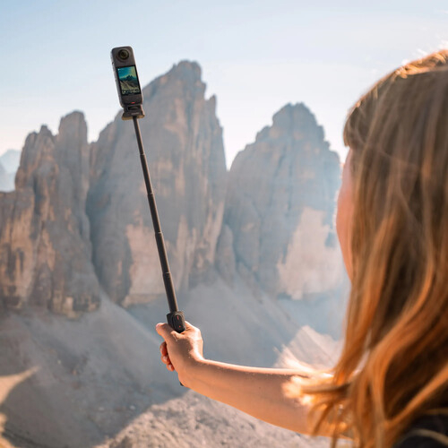 Insta360 Foldable 2-in-1 Selfie Stick cu telecomanda Bluetooth integrata [8]