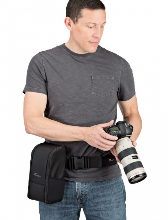 Lowepro ProTactic Lens Exchange 200 AW [5]
