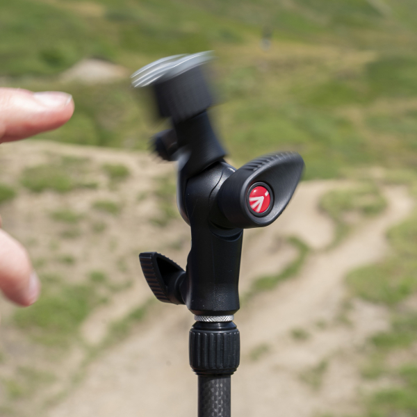 Manfrotto Smart Tilt suport umbrela cu patina pentru blitz [13]