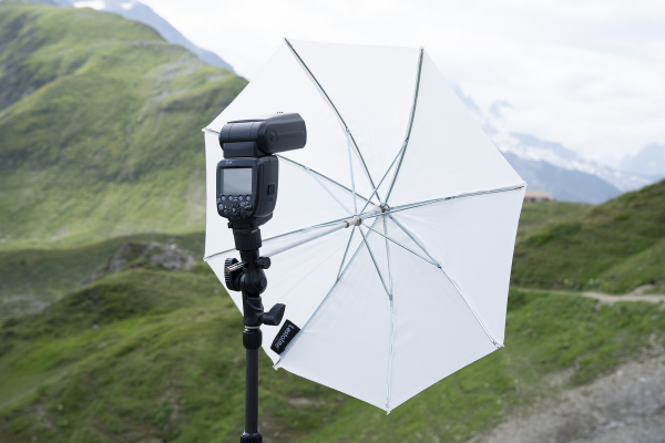 Manfrotto Smart Tilt suport umbrela cu patina pentru blitz [10]