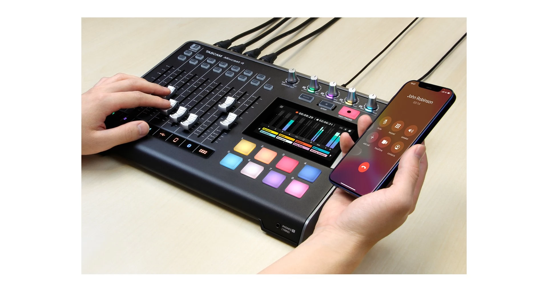 Tascam Mixcast 4 Mixer Podcast [12]