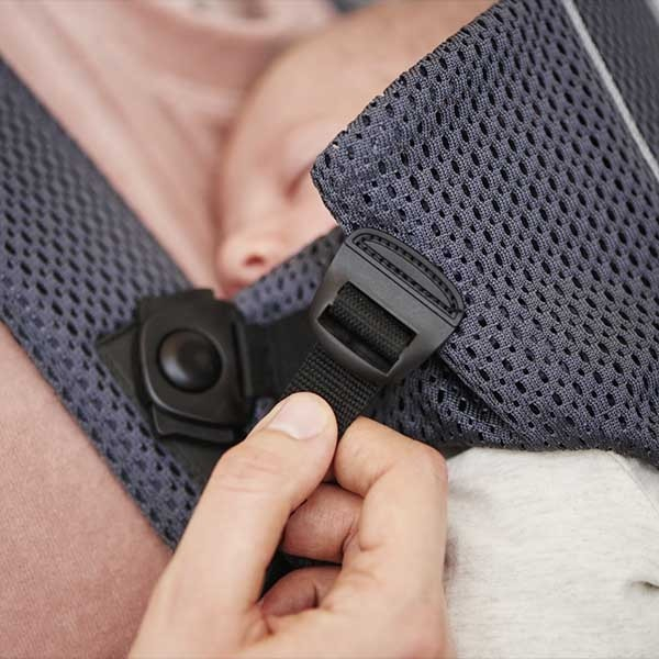 Marsupiu anatomic Mini BabyBjorn, cu pozitii multiple de purtare – Anthracite, 3D Mesh [10]