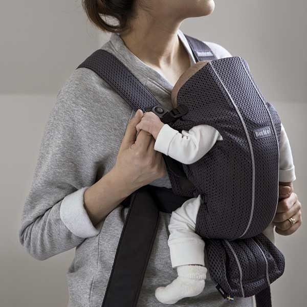Marsupiu anatomic Mini BabyBjorn, cu pozitii multiple de purtare – Anthracite, 3D Mesh [5]