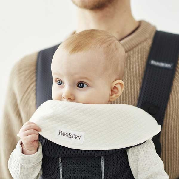 Marsupiu anatomic Mini BabyBjorn, cu pozitii multiple de purtare – Anthracite, 3D Mesh [8]