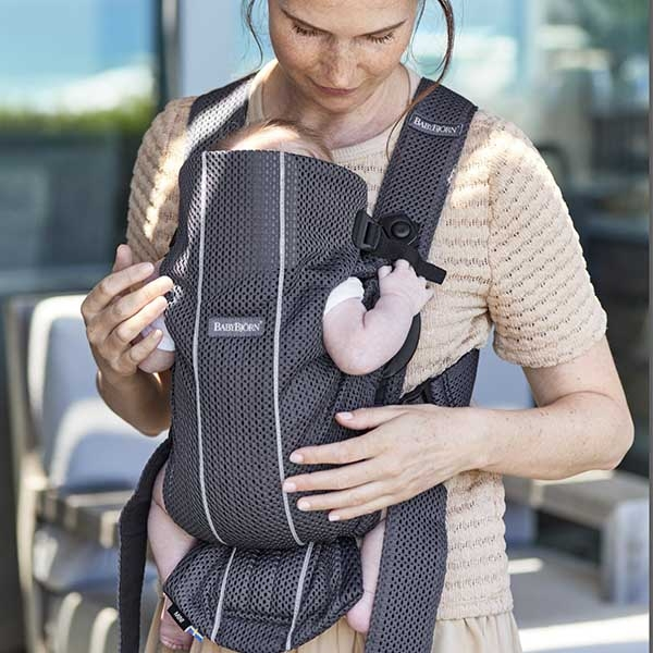 Marsupiu anatomic Mini BabyBjorn, cu pozitii multiple de purtare – Anthracite, 3D Mesh [2]