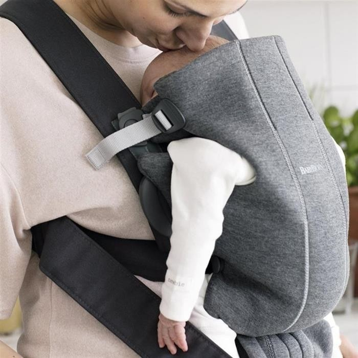 Marsupiu anatomic Mini BabyBjorn, cu pozitii multiple de purtare – Dark Grey, 3D Jersey [5]