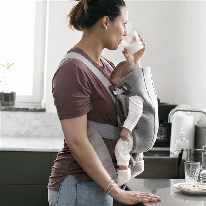 Marsupiu anatomic Mini BabyBjorn, cu pozitii multiple de purtare – Light Grey, 3D Jersey [5]