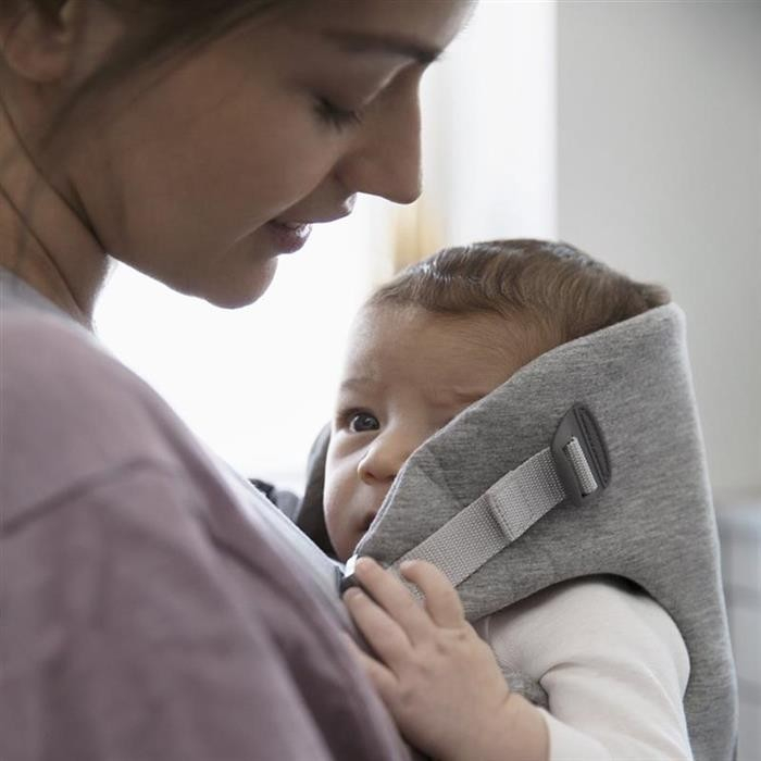 Marsupiu anatomic Mini BabyBjorn, cu pozitii multiple de purtare – Light Grey, 3D Jersey [9]
