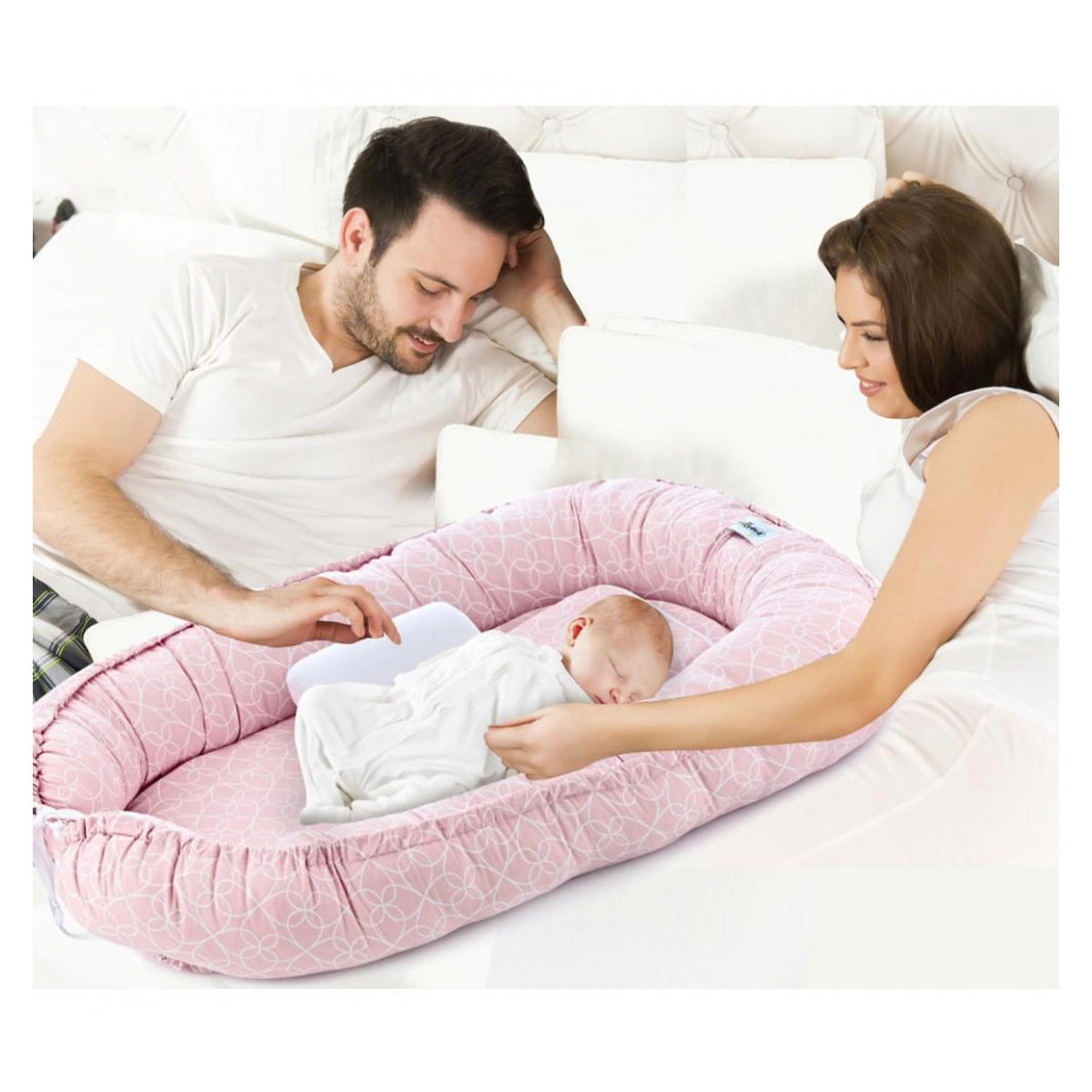 BabyNest BabyJem Between parents [2]