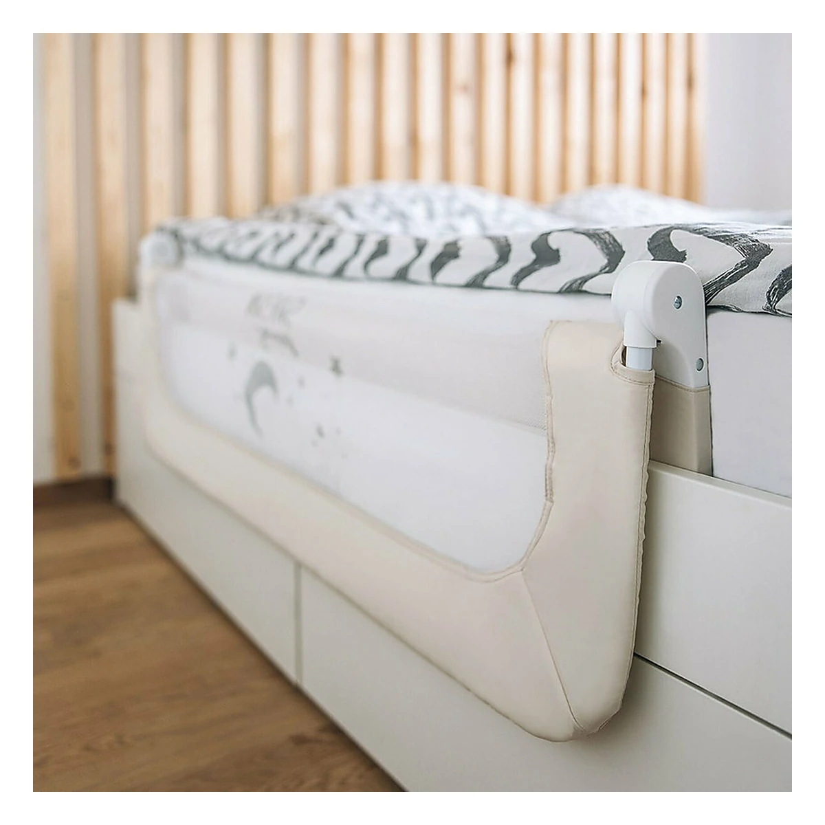 Bariera de protectie pentru pat bebe, Rabatabila, 135 x 57 cm, FreeON, Sweet Dreams, Light Beige [5]
