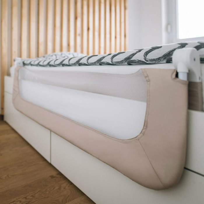 Bariera de protectie pentru pat bebe, Rabatabila, Instalare usoara, Dimensiune 135 x 57 cm, FreeON, Little Dots, Beige [6]