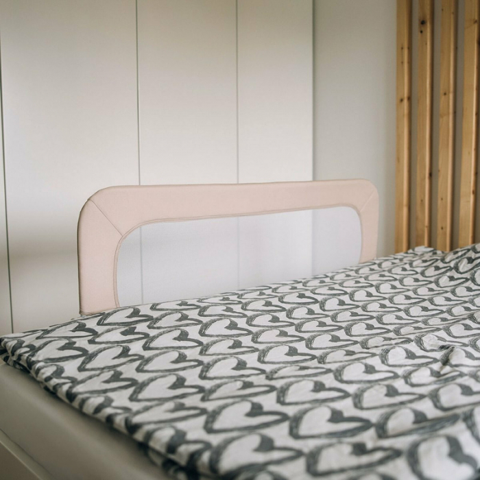 Bariera de protectie pentru pat bebe, Rabatabila, Instalare usoara, Dimensiune 135 x 57 cm, FreeON, Little Dots, Beige [2]