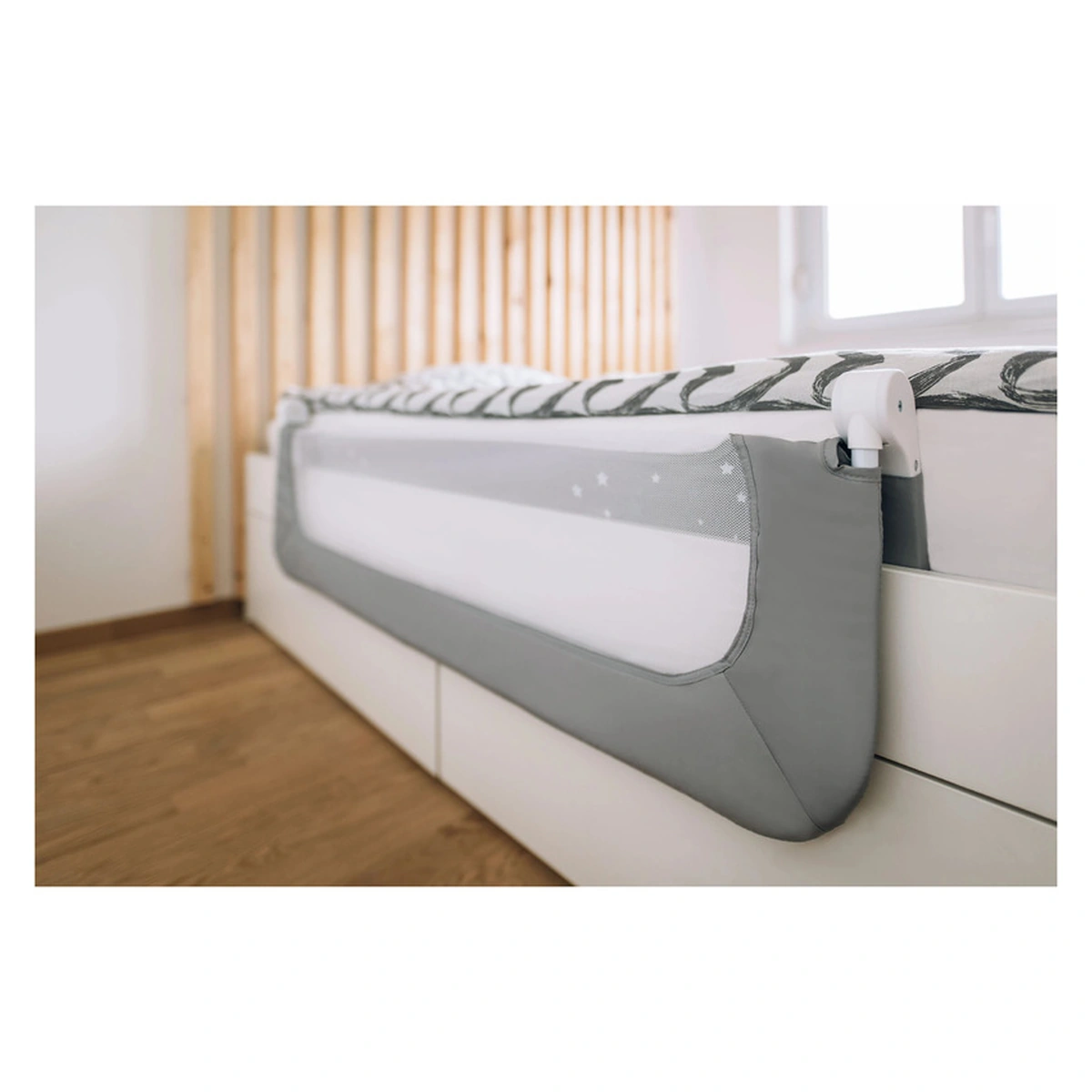 Bariera de protectie pentru pat bebe, Rabatabila, Instalare usoara, Dimensiune 135 x 57 cm, FreeON, Little Stars, Grey [4]