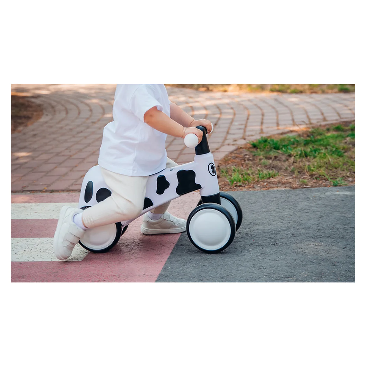 Bicicleta fara pedale, Sammy, Cu 4 roti, Din spuma EVA, Stabila, Manere moi, antiderapante, 12- 36 luni, Greutate maxima suportata 25 kg [16]