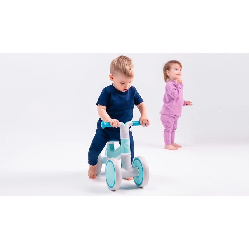 Lionelo - Bicicleta fara pedale Villy, Cu 4 roti, Din spuma EVA si TPR, Stabila, Manere moi, antiderapante, 12- 36 luni, Sustine pana la 30 kg, Certificata EN 71-1:2014, EN 71-2:2011, EN 71-3:2019, Ve [6]