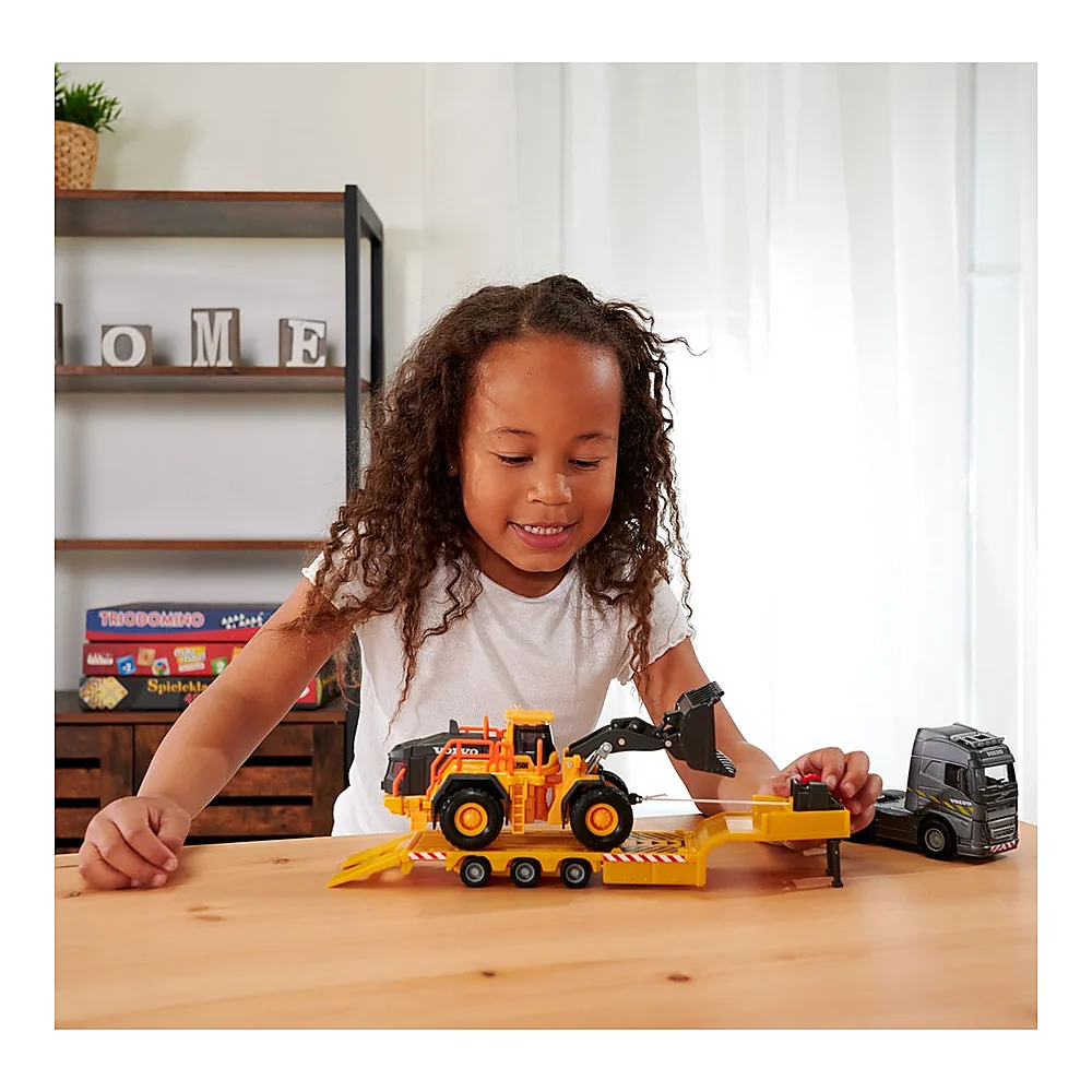 Camion Majorette Volvo cu remorca si buldozer [9]